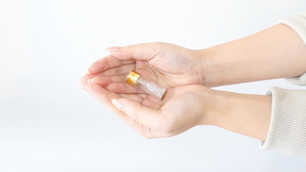 水晶のお守り効果とは？5つの不思議なパワーと正しい持ち方を解説
